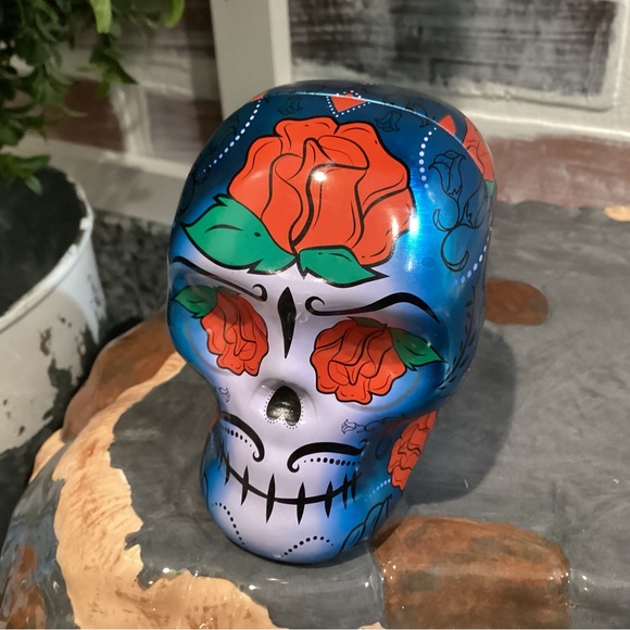 “3/$15 - Halloween Skull Tin Container - Very Gently Used - Picture 2 of 11